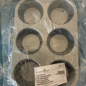 Pampered Chef Gray Large Muffin Pan